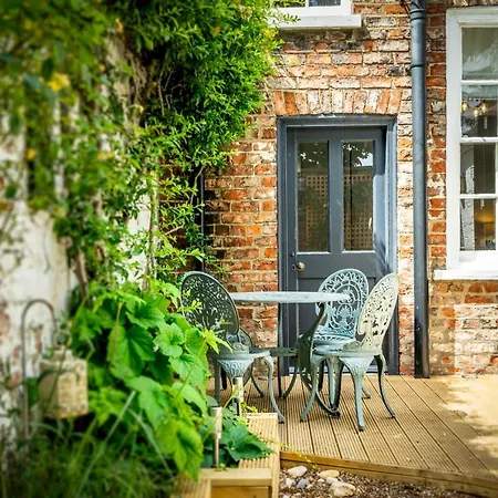 9 St John's Street *