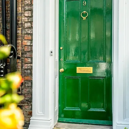 9 St John's Street * 约克