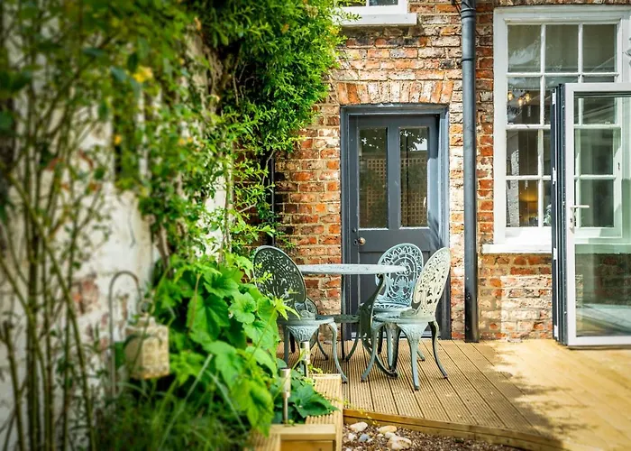 9 St John's Street *